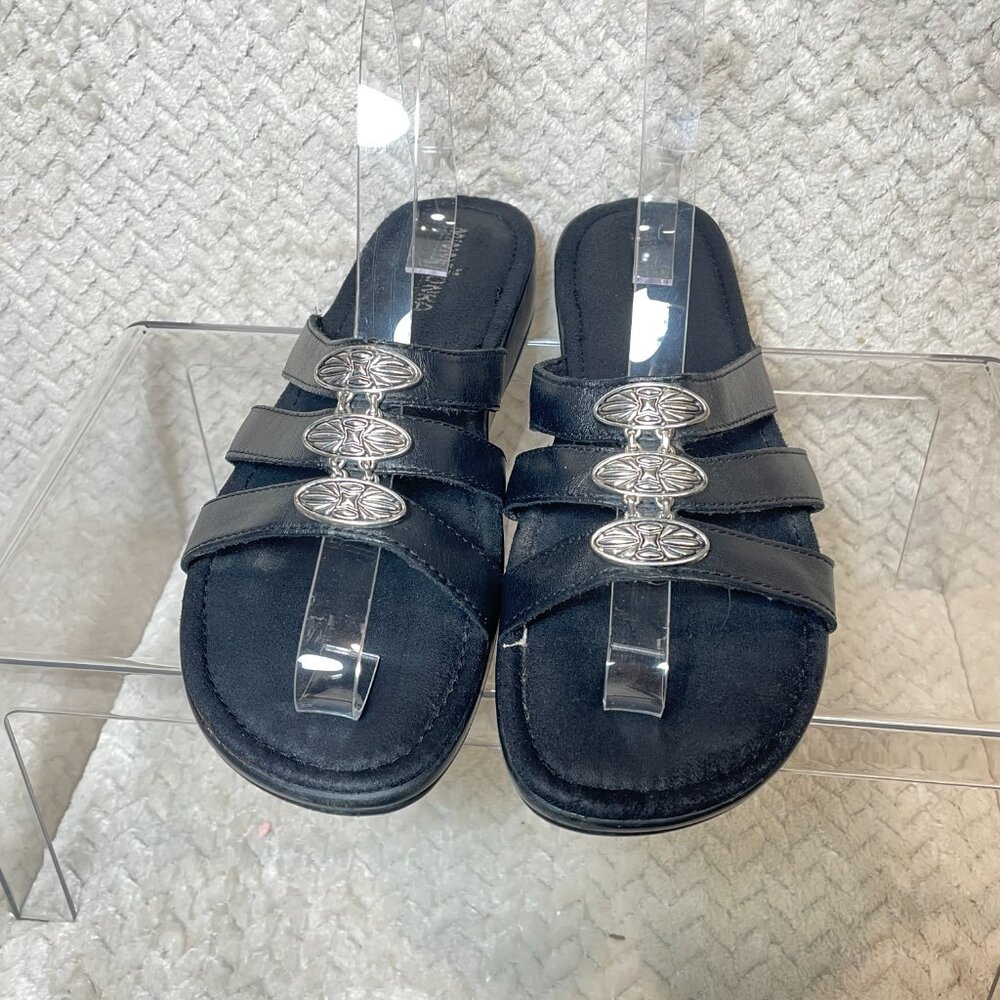 Minnetonka Black Leather Sandal Silver Tone Details Women Size 9 90s rocker boho